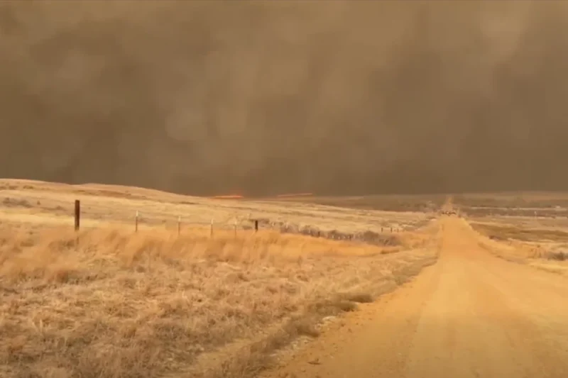 Wildfires rage in Oklahoma as thousands urged to evacuate a small city